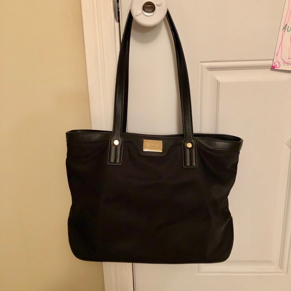 Calvin Klein Handbags - Calvin Klein purse